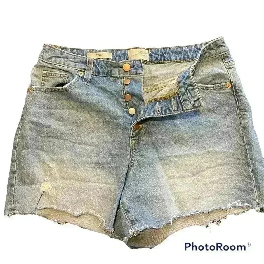 ❤️ 3 for $30 Universal Thread midi vintage jean shorts